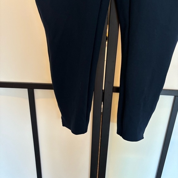 SPANX Navy blue women’s thick compression leggings. Size XL - Picture 6 of 16
